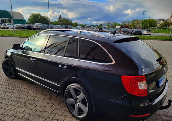 Skoda Superb cena 40900 przebieg: 300000, rok produkcji 2014 z Kórnik małe 301